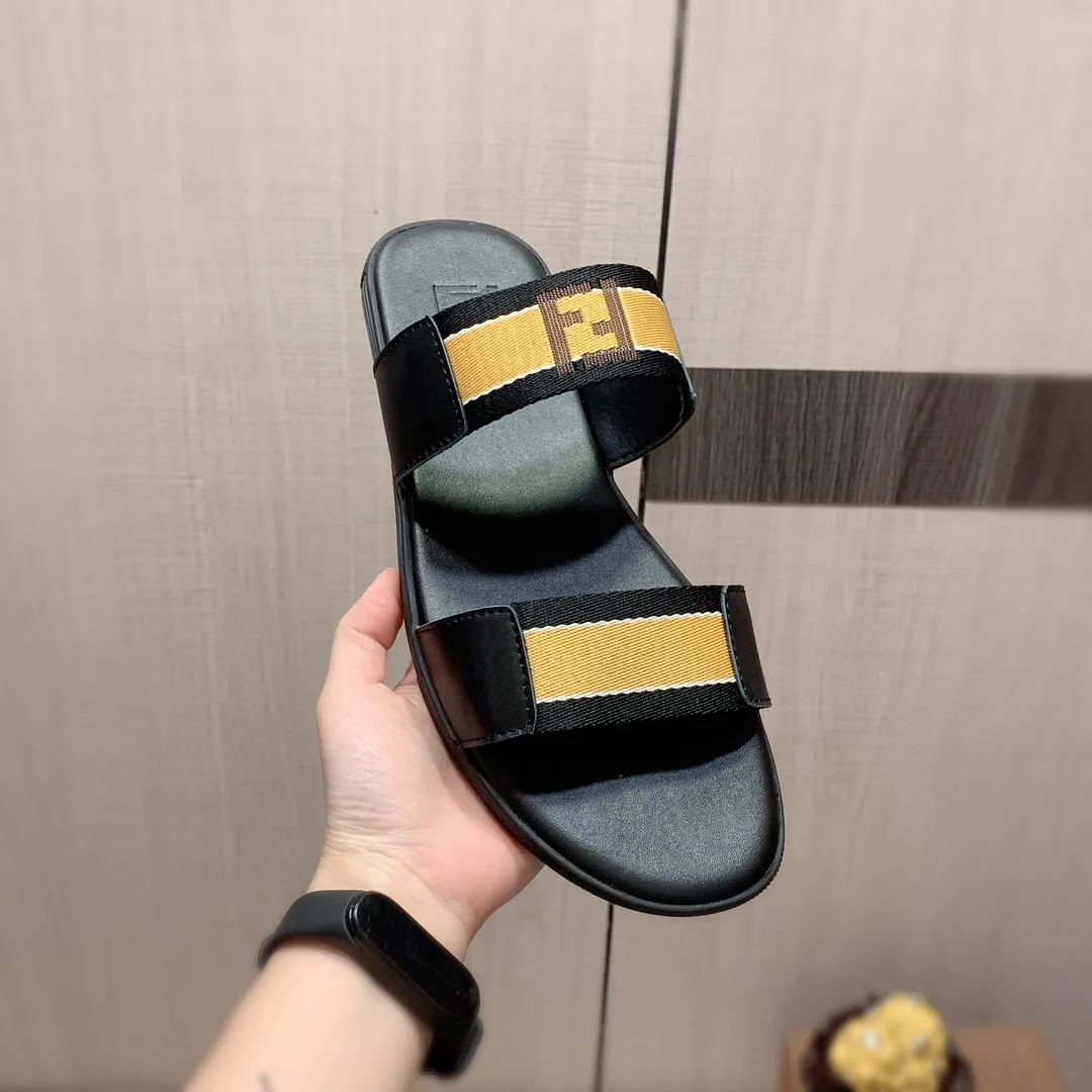 Slippers: New model: Factory price: 220💰💰🎩🎩🔥🔥《 Fendi FENDI* 》Series of slippers top purchasing agent 🔍🔍Men's 2022 counters are on sale simultaneously, original imported cowhide from Italy, exquisite workmanship,), sole: (super comfortable) original sole provided by the original factory, ⚠️ The exclusive double-layer movable molded bottom is super comfortable⚠️, the real thing is more beautiful🎬The real thing is more beautiful🔍🔍original order quality, you can enter and leave the counter at will, the correct size is 38-44, you can order 45. Long-term availability 266